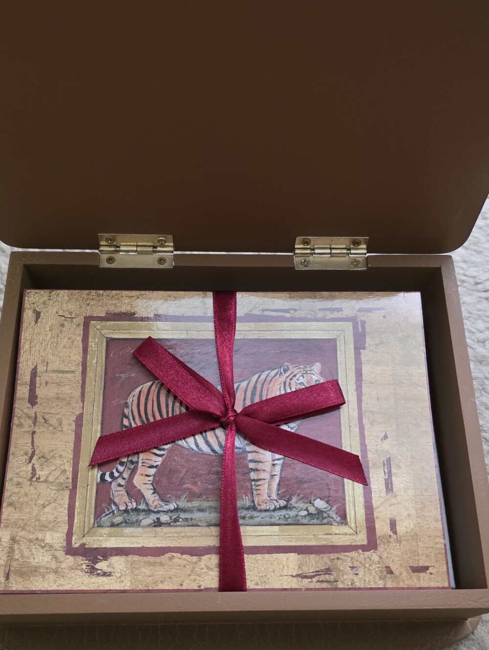 Tiger Note Cards W/Gift Box 16 Cards/Envelopes...3 Designs